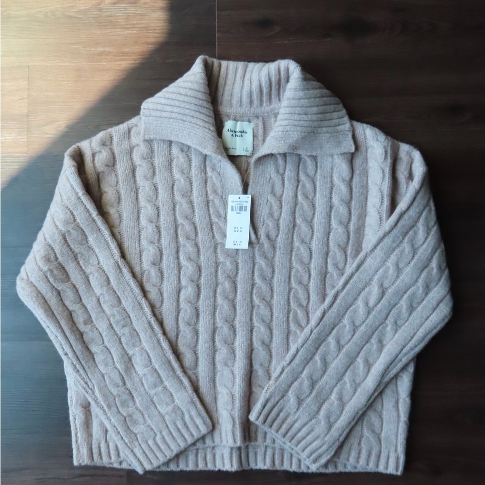 Abercrombie & Fitch Beige Cable Knit Sweater